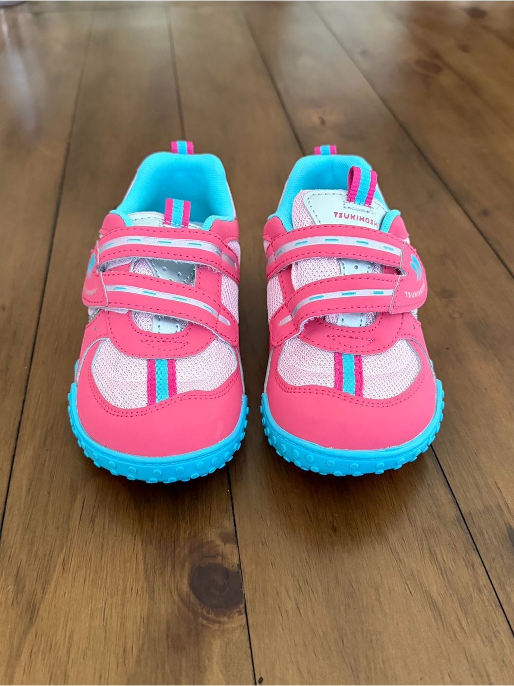 NWT Tsukihoshi (11) Velcro Athletic Sneakers